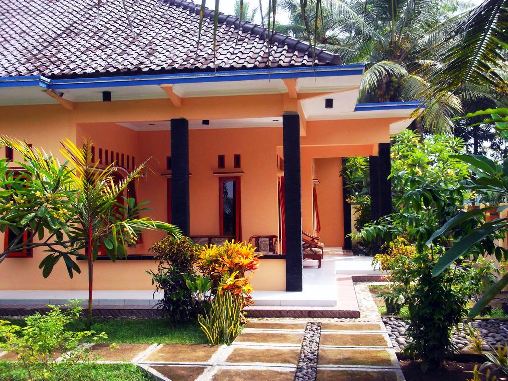 Ragha Homestay Batukaras Kültér fotó